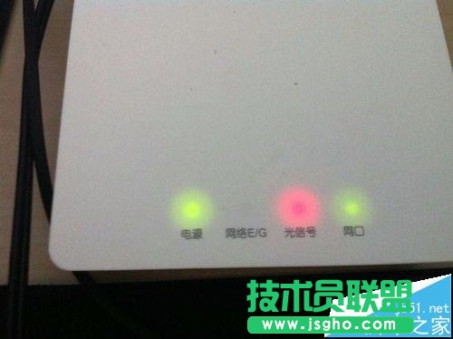 光纖貓光信號閃紅燈不能上網(wǎng)怎么辦 三聯(lián)